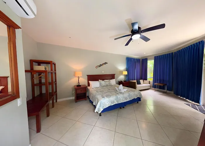 The Hideaway Hotel 4*