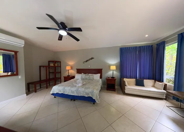 The Hideaway Hotel 4*