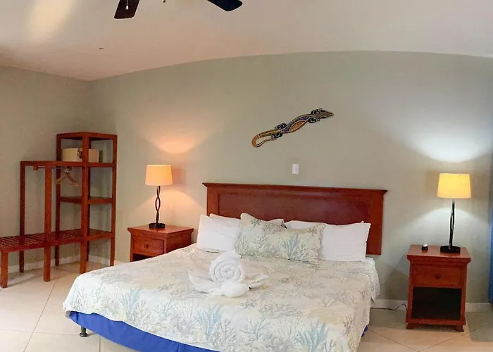The Hideaway 4*